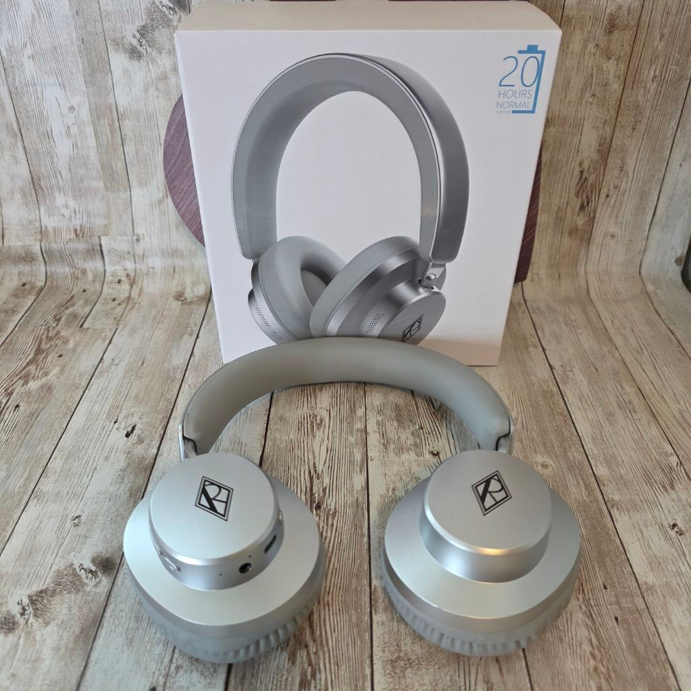 Ralph Lauren Unisex Wireless Headphones Gray/Silver - Picture 2 of 9